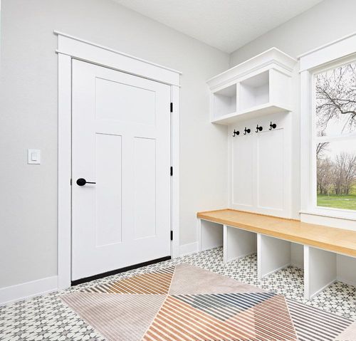 nuLOOM Skyler Contemporary Geometric Diamond Area Rug, 5x8, Beige in White Modern Entryway
