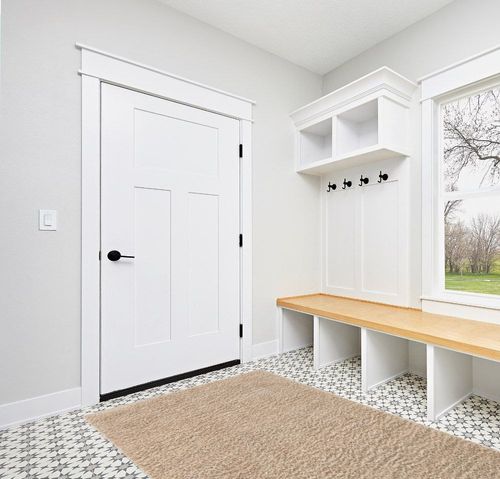 Unique Loom Davos Shag Collection Area Rug - Solid (5' 3" x 8' Rectangle, Linen) in White Modern Entryway