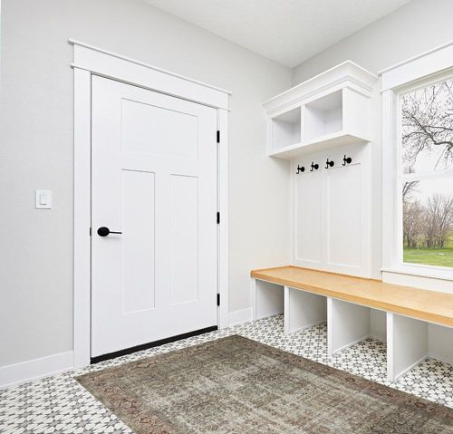 Loloi Amber Lewis x Loloi Georgie Collection GER-07 Moss/Salmon 5'-0" x 7'-6" Area Rug in White Modern Entryway