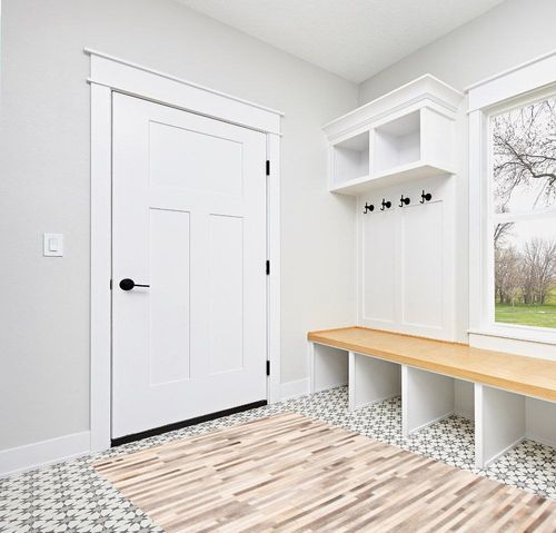 eCarpet Gallery Hand-Knotted | Area Rug for Living Room, Bedroom | Cowhide Patchwork Accent Grey Rug 5'3" x 7'6" | 350179 in White Modern Entryway