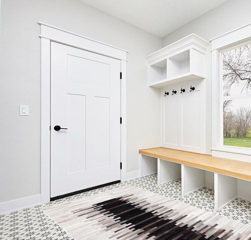 Safavieh Studio Leather Collection Area Rug - 5' x 8', Grey & Brown, Handmade Modern Natural Hide, Ideal for High Traffic Areas in Living Room, Bedroom (STL818F) in White Modern Entryway