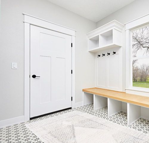 Safavieh Fontana Shag Collection Area Rug - 5'3" x 7'6", Ivory & Grey, Modern Design, Non-Shedding & Easy Care, 2-inch Thick Ideal for High Traffic Areas in Living Room, Bedroom (FNT827A) in White Modern Entryway