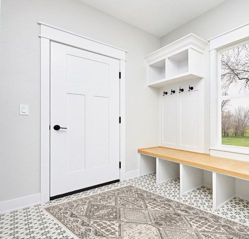 nuLOOM Becca Traditional Tiled Area Rug, 5x8, Beige in White Modern Entryway