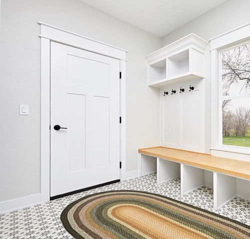SAFAVIEH Braided Collection Area Rug - 5' x 8' Oval, Multi, Handmade Country Cottage Reversible, Ideal for High Traffic Areas in Living Room, Bedroom (BRD308A) in White Modern Entryway