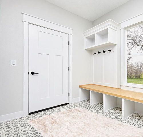 5' x 7' Ivory fluffy rug in White Modern Entryway