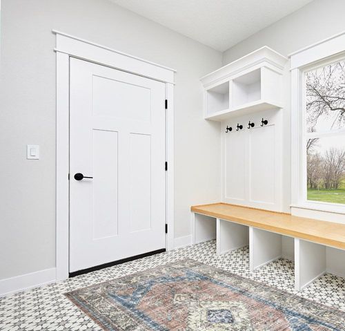Bloom Rugs Caria Washable Non-Slip 5x7 Rug in White Modern Entryway
