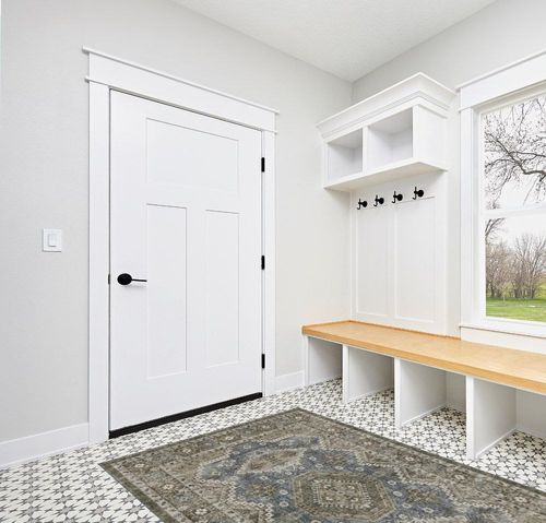 Stain Resistant Washable Rug in White Modern Entryway