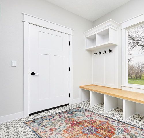 Orange/Navy Traditional Living Room Area Rug in White Modern Entryway