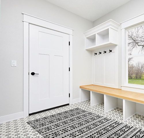Tabitha BLACK/OFF White Rug Union Rustic Rug Size: Rectangle 5' x 7' in White Modern Entryway