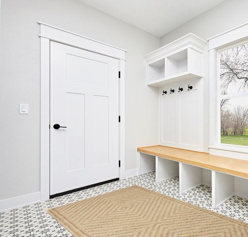 Angela Rose x Loloi 5'0" 7'0" Natural/Ivory Colton CON-04 Area Rug in White Modern Entryway