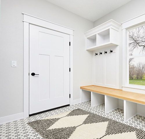 Dave Geometric Ivory/Black Area Rug Steelside Rug Size: Rectangle 5'3" x 7' in White Modern Entryway