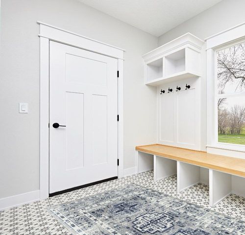 Rugs America Gallagher Collection GL55F Inky Sundara Transitional Vintage Area Rug 5'3" x 7' in White Modern Entryway