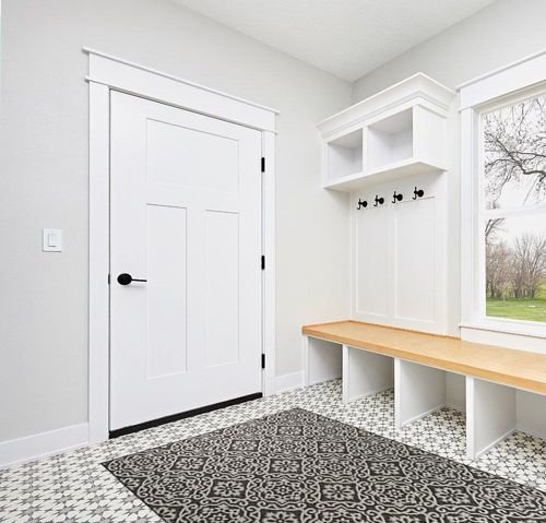 Nicole Miller New York Patio Country Danica Transitional Geometric Indoor/Outdoor Area Rug, Black/Grey, 5'2"x7'2" in White Modern Entryway