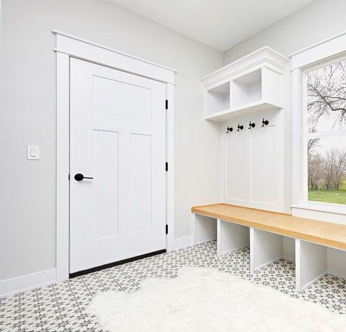 nuLOOM Deonna Faux Sheepskin Shag Area Rug, 5' 3" x 6', White in White Modern Entryway