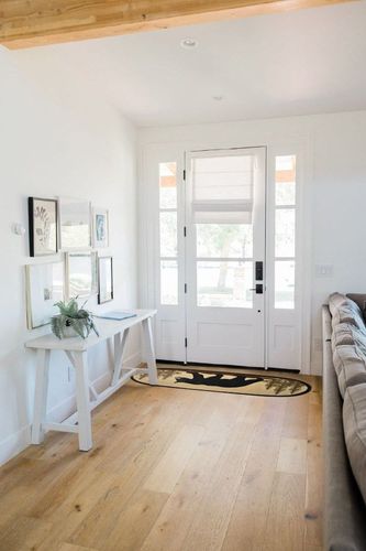 Rug Empire Rustic Lodge Novelty Area Rug, 26" W x 63" L, Bear Oval, Multi in White Scandinavian Entryway