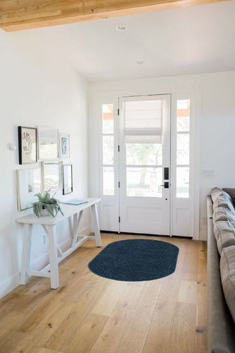 Everyday Shag Rug 3'x5' Oval in White Scandinavian Entryway