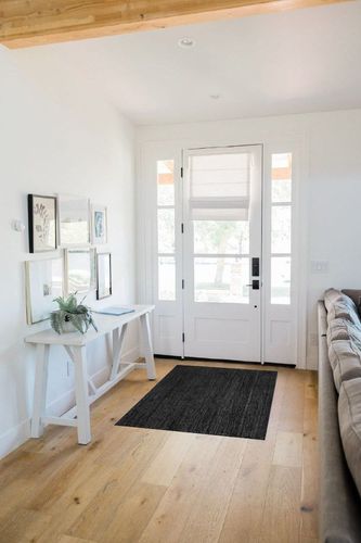 nuLOOM Rigo Hand Woven Farmhouse Jute Accent Rug, 3x5, Black in White Scandinavian Entryway