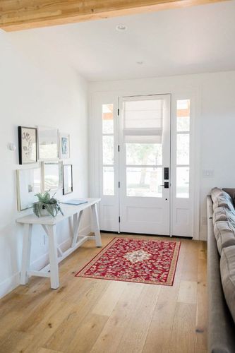 SAFAVIEH Blossom Collection Area Rug - 3' x 5', Red & Ivory, Handmade Wool, Floral Design, Ideal for High Traffic Areas in Living Room, Bedroom, Dining (BLM688Q-3) in White Scandinavian Entryway