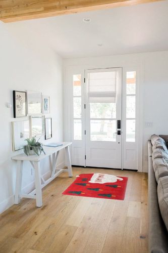 SHIKARA Organic Cotton Cute Santa Merry Christmas Tree Decor Area Rug for Living Room, Red Bathroom Mat Holiday Bathroom Rug for Kids Bed Room Non-Slip Plush Water Absorbent Machine Washable Bath Rug in White Scandinavian Entryway