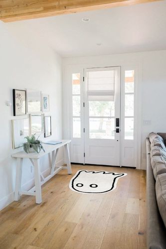 Beyond Deco Halloween Decor White Ghost Rug 47'' X 31'' Inches, Handmade Tufted Fluffy Aesthetic Area Rugs, Cute Soft Cool Non Slip Floor Carpet Bath mat, Living Room, Bathroom, playroom, Kitchen in White Scandinavian Entryway