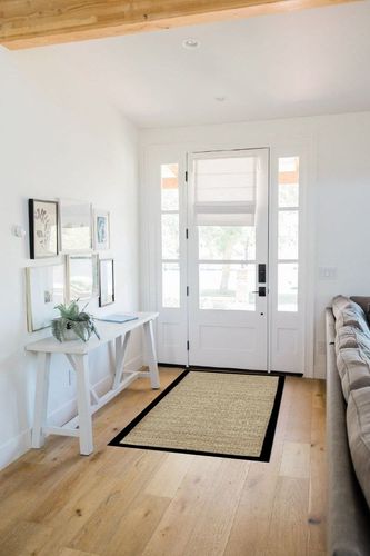 nuLOOM Elijah Farmhouse Seagrass Runner Rug, 2' 6" x 6', Black in White Scandinavian Entryway