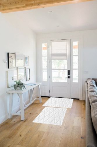 Vera Wang Tufted Diamond 2 Piece Reversible Bath Rug Set (White) in White Scandinavian Entryway
