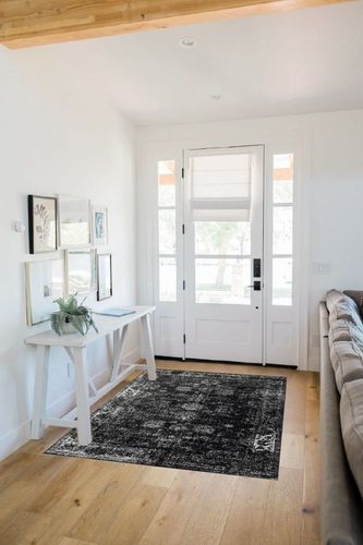 Unique Loom Sofia Collection Area Rug - Casino (4' 1" x 6' 1" Rectangle, Black/ Ivory) in White Scandinavian Entryway