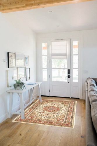 SAFAVIEH Lyndhurst Collection Accent Rug - 4' x 6', Ivory & Rust, Traditional Oriental Design, Non-Shedding & Easy Care, Ideal for High Traffic Areas in Entryway, Living Room, Bedroom (LNH330R) in White Scandinavian Entryway