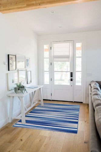 HomeRoots 4' X 6' Blue and White Striped Dhurrie Area Rug in White Scandinavian Entryway