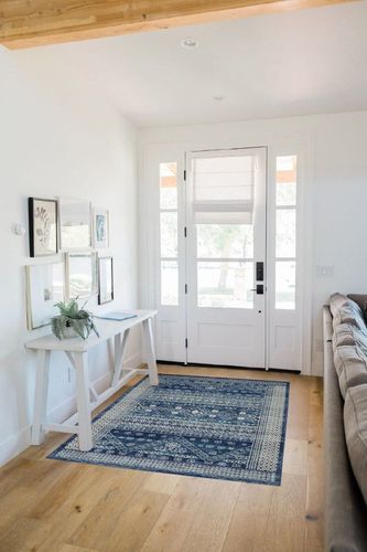 HomeRoots 4' X 6' Navy Blue Power Loom Area Rug in White Scandinavian Entryway