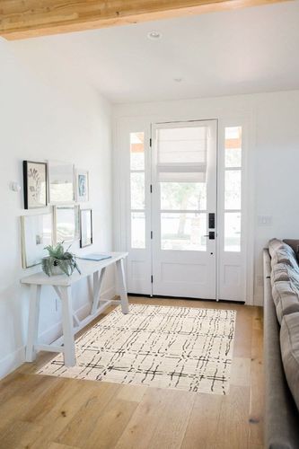 Loloi II Darby Collection DAR-06 Sand/Dk. Grey 4'-0" x 6'-0" Accent Rug in White Scandinavian Entryway