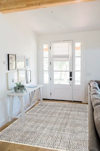 Weinert Oriental Black/White Area Rug Union Rustic Rug Size: Rectangle 5' x 8' in White Scandinavian Entryway