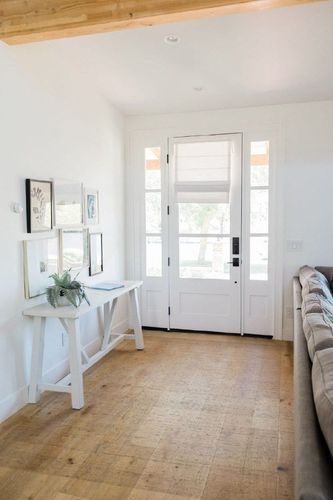 SAFAVIEH Himalaya Collection Area Rug - 5' x 8', Ivory, Handmade Wool, Ideal for High Traffic Areas in Living Room, Bedroom (HIM413A) in White Scandinavian Entryway