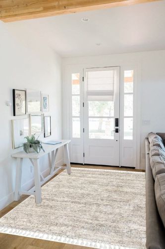 nuLOOM Brooke Shag Tasseled Area Rug, 5' 3" x 7' 7", Ivory in White Scandinavian Entryway