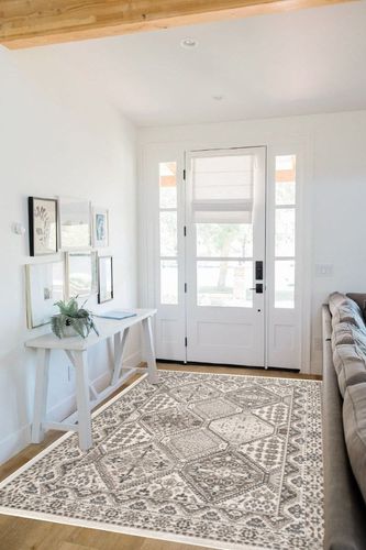 nuLOOM Becca Traditional Tiled Area Rug, 5x8, Beige in White Scandinavian Entryway