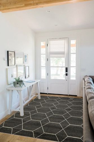 Unique Loom Trellis Frieze Collection Area Rug - Geometric (5' 1" x 8', Dark Gray/ Ivory) in White Scandinavian Entryway