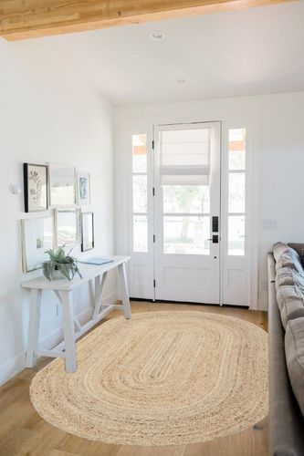 SAFAVIEH Cape Cod Collection Area Rug - 5' x 8' Oval, Natural, Handmade Flat Weave Jute, Ideal for High Traffic Areas in Living Room, Bedroom (CAP252A) in White Scandinavian Entryway