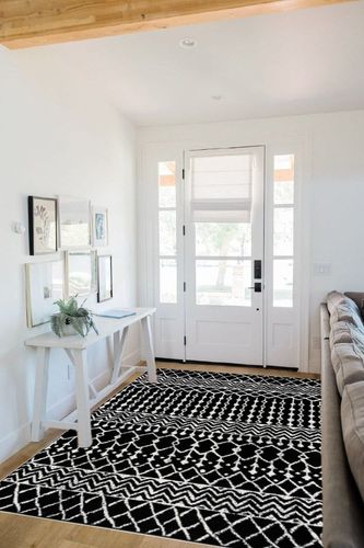 SAFAVIEH Tulum Collection Area Rug - 5'3" x 7'6", Black & Ivory, Moroccan Boho Distressed Design, Non-Shedding & Easy Care, Ideal for High Traffic Areas in Living Room, Bedroom (TUL270Z) in White Scandinavian Entryway