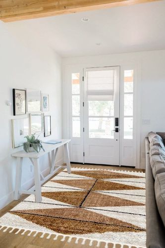 nuLOOM Kali Shaggy Diamond Tassel Area Rug, 5x8, Light Brown in White Scandinavian Entryway