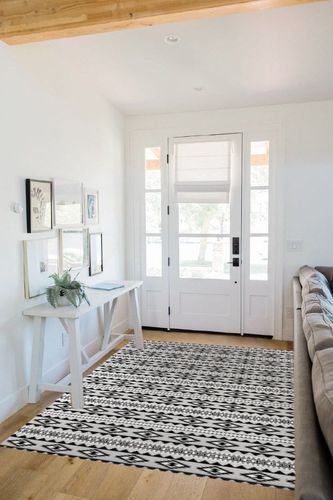 Tabitha BLACK/OFF White Rug Union Rustic Rug Size: Rectangle 5' x 7' in White Scandinavian Entryway