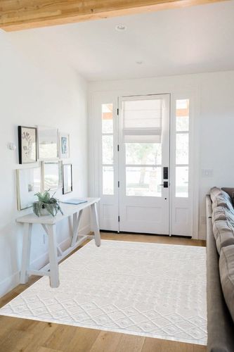 Hauteloom Broadway Collection Living Room Area Rug - Moroccan Trellis Farmhouse - High Low Fringe Carpet - White, Cream - 5'3" x 7'3" in White Scandinavian Entryway