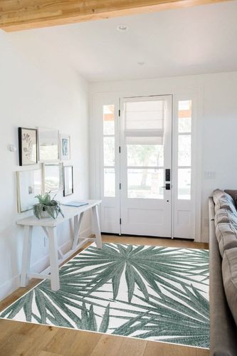Rugshop Tropical Leaves Nature Inspired Indoor/Outdoor Area Rug 5' x 7' Green in White Scandinavian Entryway