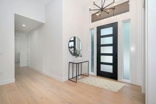 Angelka Geometric Ivory/Beige Area Rug Wrought Studio Rug Size: Rectangle 3' x 5' in Modern White Entryway