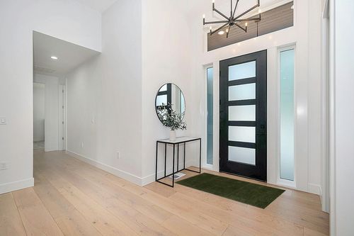 nuLOOM 3' x 5' SuperiorWash Indoor Area Rug, 100% Recycled PET, Machine Washable, Oeko-TEX Certified, Medium Pile, Pet-Friendly, Kailani Geometric Green in Modern White Entryway