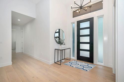 SAFAVIEH Dhurries Collection 2'6" x 4' Light Blue / Dark Blue DHU559B Handmade Flatweave Premium Wool Accent Rug in Modern White Entryway