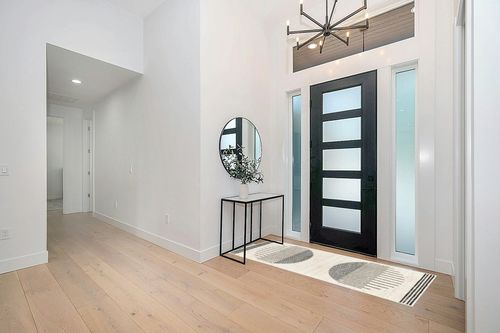 Artistic Weavers Penrod Modern Geometric Runner Area Rug,2'7" x 7'3",Black/Ivory in Modern White Entryway