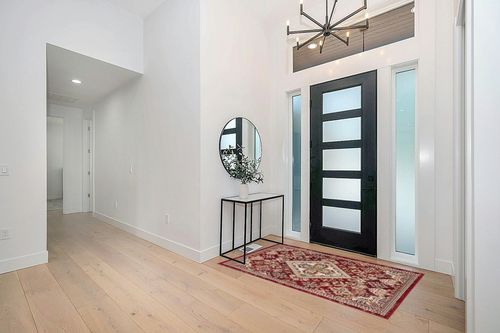 Deneen Farmhouse Traditional Red Area Rug Bungalow Rose Rug Size: Rectangle 4' x 6' in Modern White Entryway