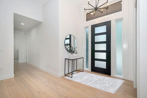 Westberry Handmade Flatweave Cotton Area Rug in Navy / Ivory Laurel Foundry ... in Modern White Entryway