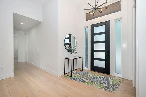 JONATHAN Y SMB110B-4 Zinnia Modern Floral Textured Weave Indoor Outdoor Area-Rug Bohemian Coastal Easy-Cleaning Bedroom Kitchen Backyard Patio Non Shedding, 4 X 6, Navy/Green in Modern White Entryway