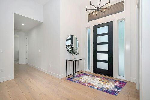 Abani Distressed Modern Vibrant Multicolor 4' x 6' Area Rug - Contemporary Red, Yellow, & Blue Non-Shed Premium Living Room Rug Rugs in Modern White Entryway